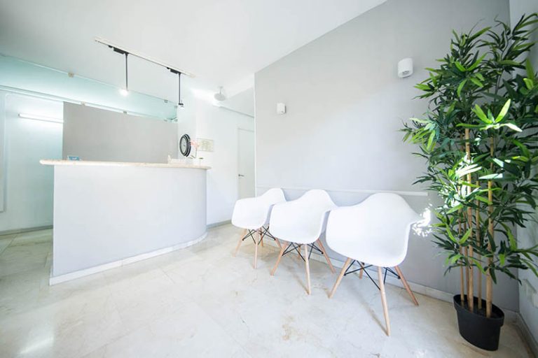 Sala de espera de ZYM Clínica Dental